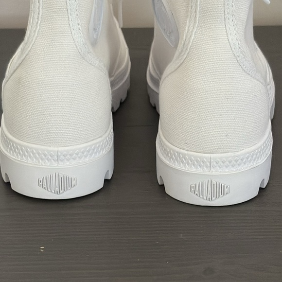 Palladium Pampa Hi Originale High Top Boot White  Mens 7.5 Women’s 9 - Picture 10 of 15